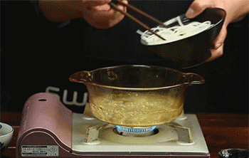 【时蔬牛腩粉图】煮米粉