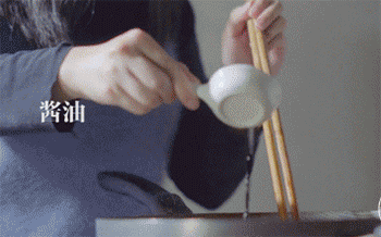 【土豆红烧肉】焖煮