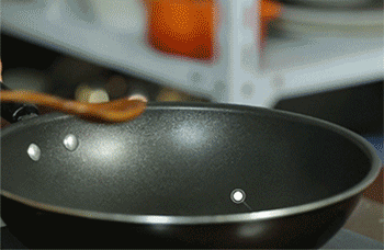 【浇汁小黄鱼】炒蔬菜粒