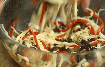 【凉拌手撕鸡丝】搅拌