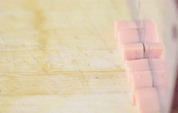 【懒人咖喱饭】切火腿肠