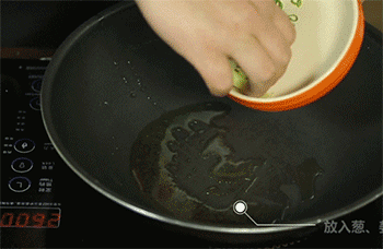 【糖醋藕丁】爆香