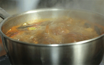 【秘制酱鸭头】煮鸭头