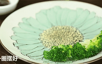 【海参蟹味菇】西兰花摆盘