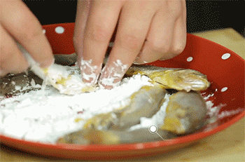 【浇汁小黄鱼】裹生粉