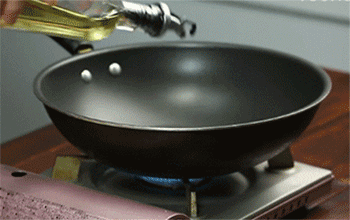 【香卤豆干】热锅起油