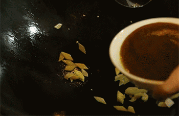 【浇汁桂鱼】煮酱汁