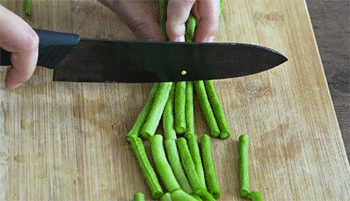 【豆角香干】切食材