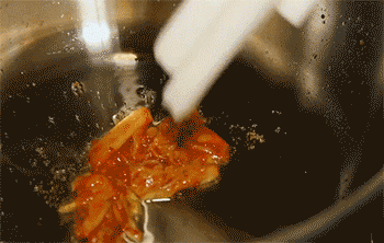 【炒年糕】加入年糕