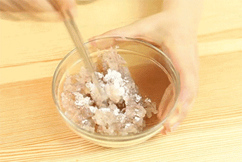 【芝士虾球】拌匀