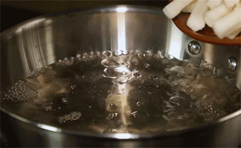 【炒年糕】焯水