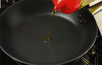 【火腿炒面】热锅