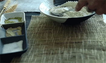 【秘制梨汁鸡翅】搅拌