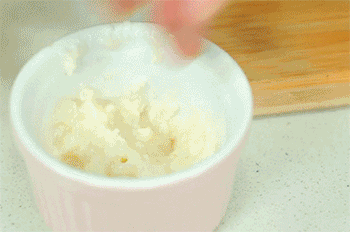 【韭黄四喜春卷】春卷封口