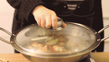 【黄豆焖猪蹄】炖煮