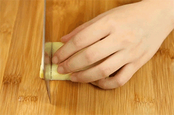 【芝士虾球】切芝士