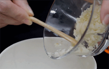 【白切猪肝】调酱汁