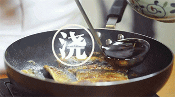 【盐煎秋刀鱼】浇汁