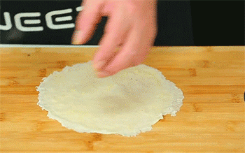 【韭黄四喜春卷】包春卷 