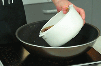 【杭椒牛柳】热锅起油