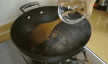 【香辣鱿鱼】加水