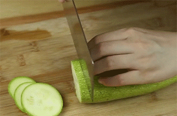 【韩式角瓜饼】角瓜切片