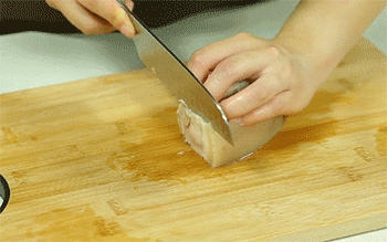 【经典小炒肉】猪肉切片