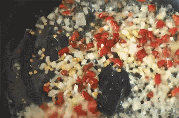 【金针菇粉丝蒸虾】煸炒