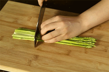 【三色牛肉卷】切芦笋