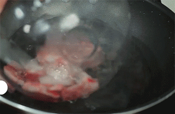 【酱排骨】焯水