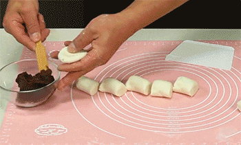 【香麻炸软枣】揉面团