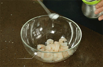 【菠萝炒虾仁】调味