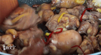 【板栗烧鸡】加水