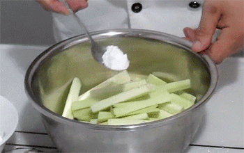 【鱼香茄子条】加生粉