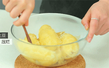 【肉末土豆泥】土豆压烂