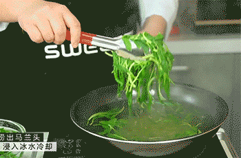 【马兰头拌香干】捞出马兰头