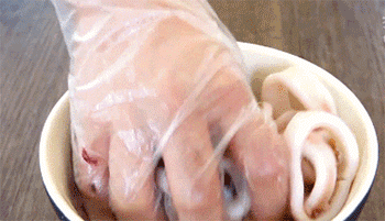 【酥炸鱿鱼圈】腌制