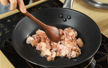 【滑鸡蘑菇】翻炒