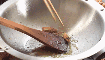 【巴西风味椰奶虾】捞出虾头