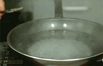 【马兰头拌香干】马兰头焯水