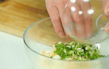 【豆腐海鲜卷】调味