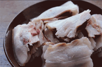 【甜烧白】装盘