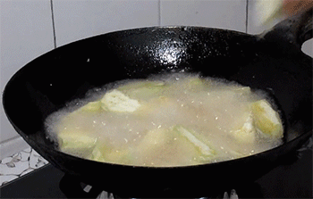 【肉段烧茄子】炸茄子