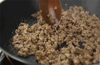 【意大利肉酱面】翻炒