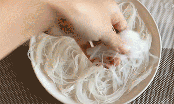 【金针菇粉丝蒸虾】摆盘