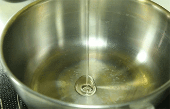 【经典小炒肉】热锅起油