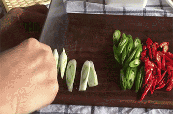 【沂蒙农家小炒肉】葱姜