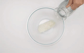 【蒜泥粉丝蒸扇贝】泡