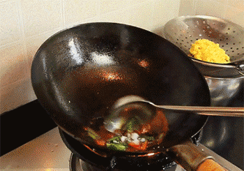 【酱炒鸡蛋】拌匀