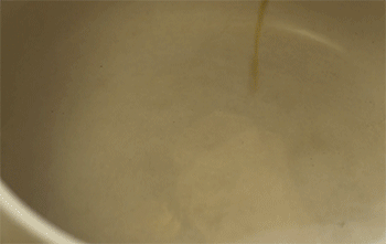 【姜汁焖番鸭】放麻油